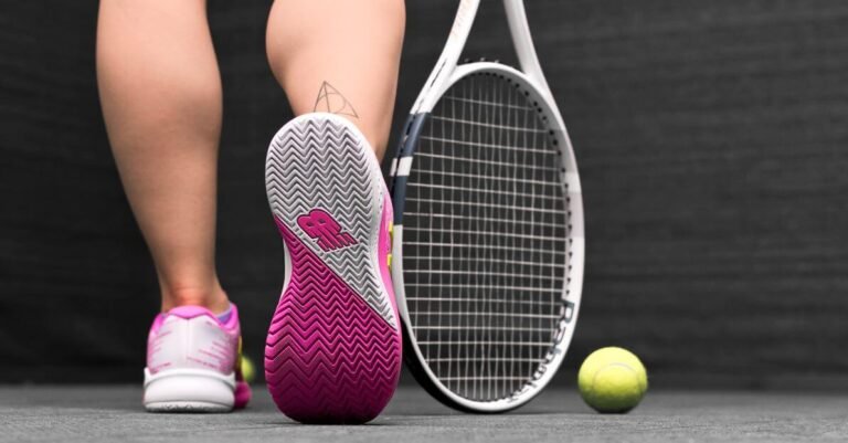 11 Best Tennis Shoes For Wide Feet [Buyers Guide - 2022]